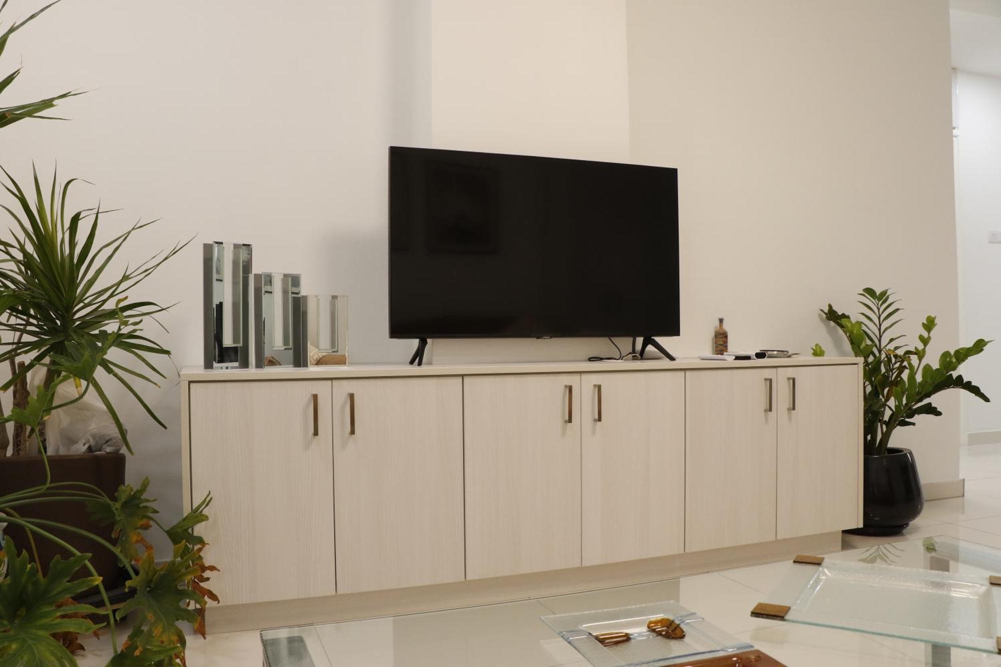 Spacious Apartment, Near Pinikoudes Apartment