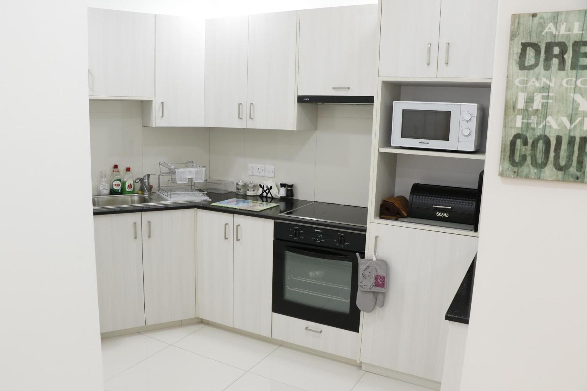 Apartment Spacious Apartment, Near Pinikoudes Larnaca