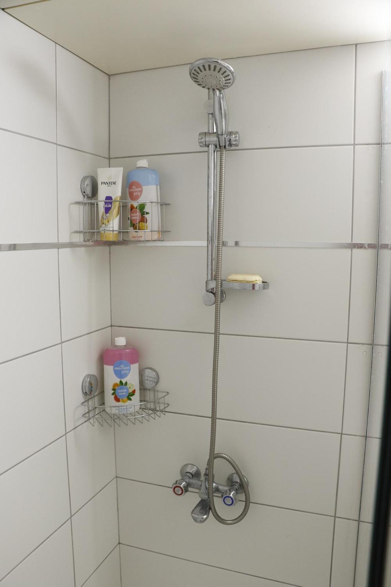 Spacious Apartment, Near Pinikoudes *