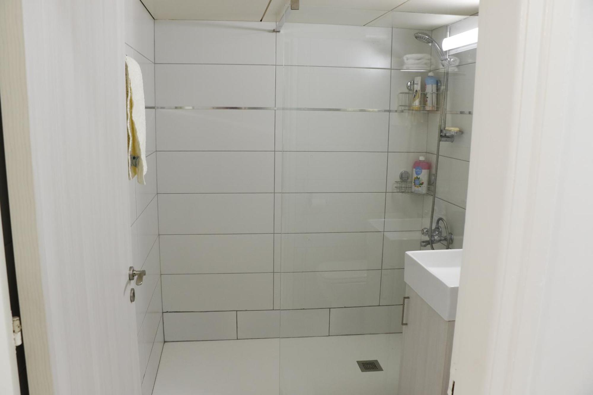 Spacious Apartment, Near Pinikoudes Apartment *
