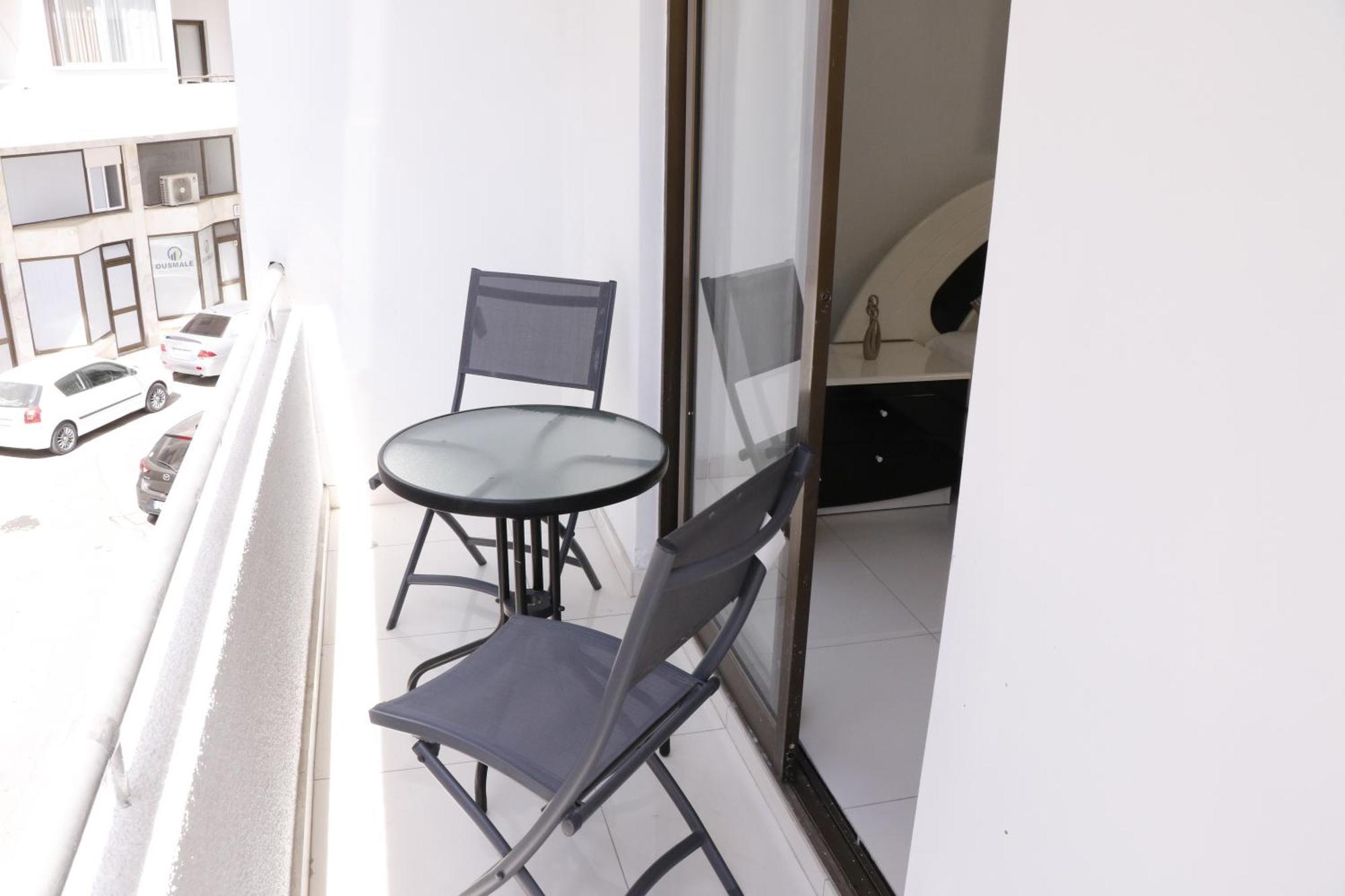 Apartment Spacious Apartment, Near Pinikoudes *